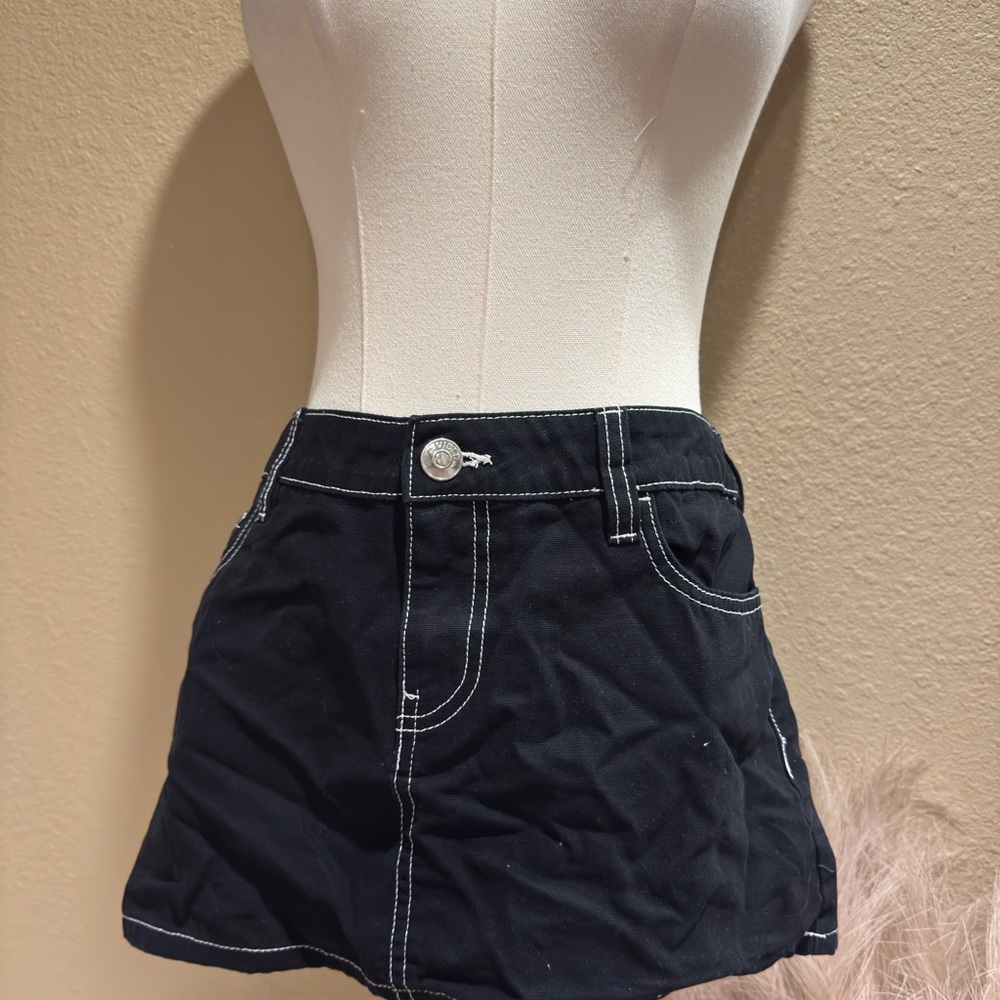 women’s skirt